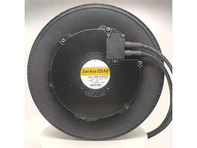 山洋San Ace ACDC离心散热风扇的实拍图