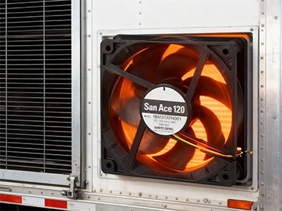 山洋San Ace 9RA1224P4G001 散热风扇在小型冷藏卡车集装箱的散热应用图